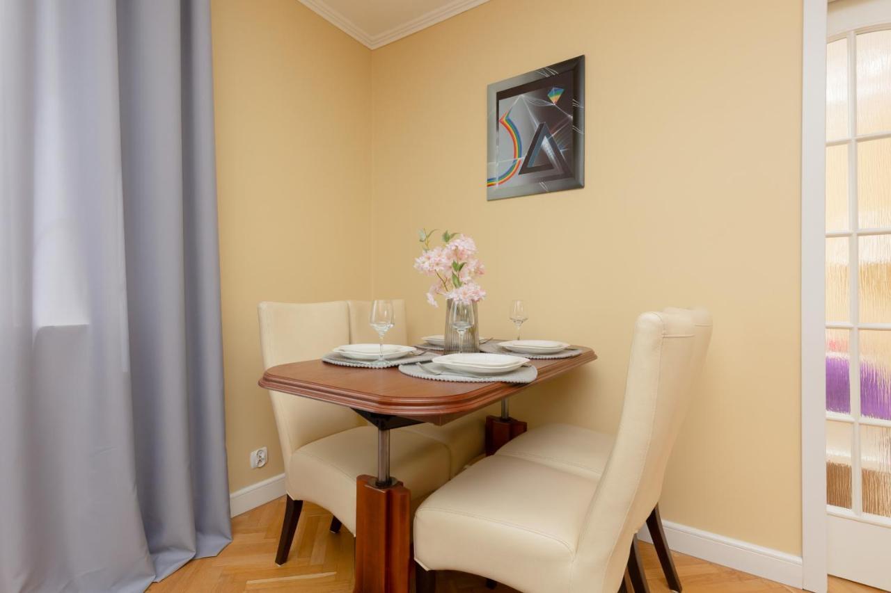 Miodowa Apartment Krasinski Garden Warsaw By Noclegi Renters Buitenkant foto