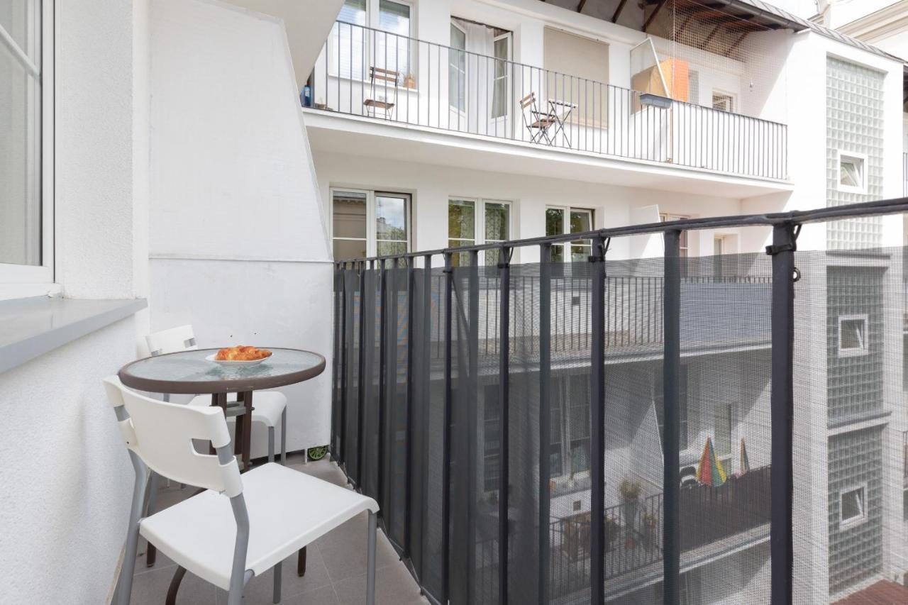 Miodowa Apartment Krasinski Garden Warsaw By Noclegi Renters Buitenkant foto