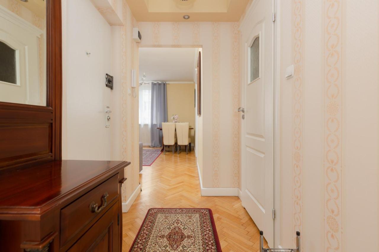 Miodowa Apartment Krasinski Garden Warsaw By Noclegi Renters Buitenkant foto
